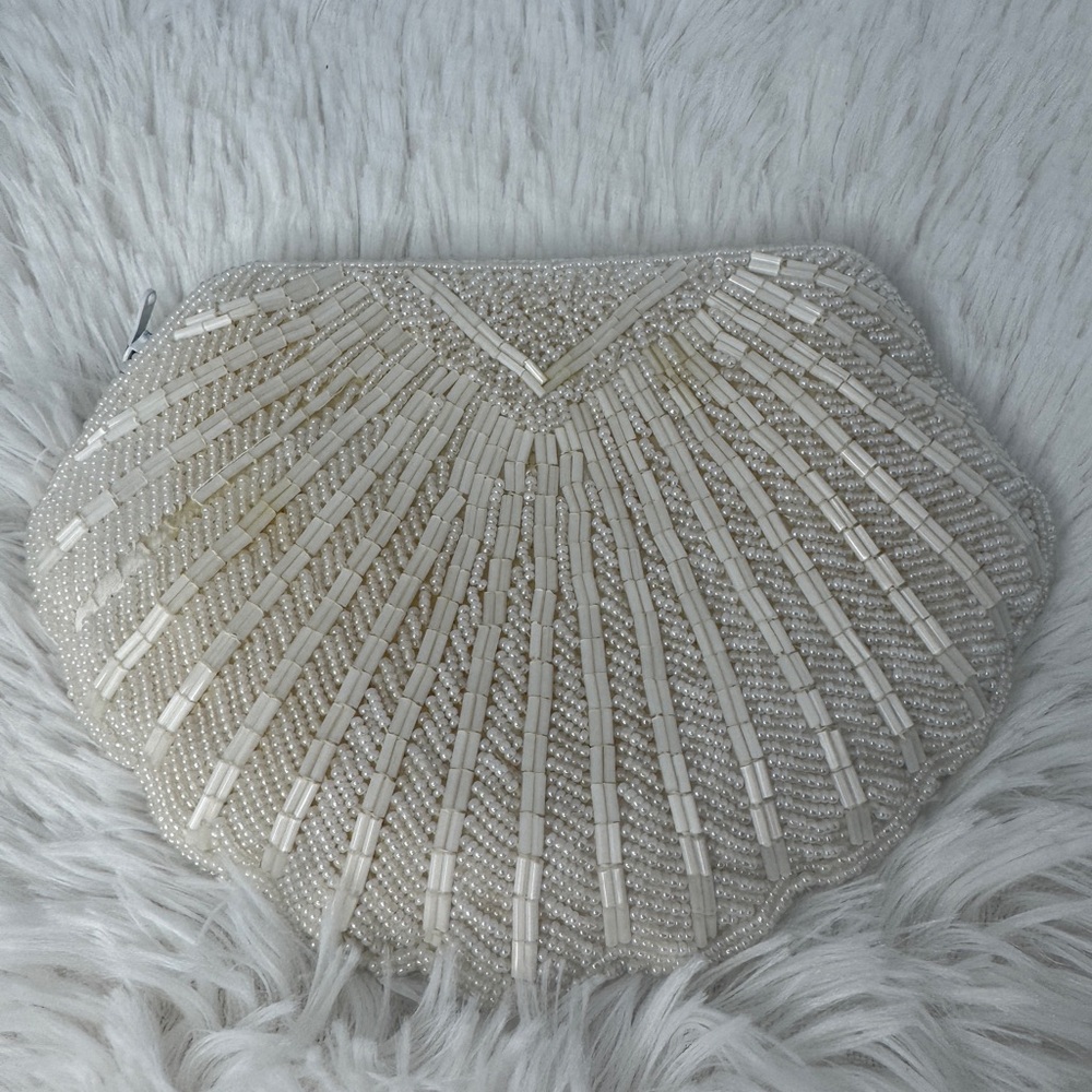 Beaded Seashell Shaped Clutch Bag